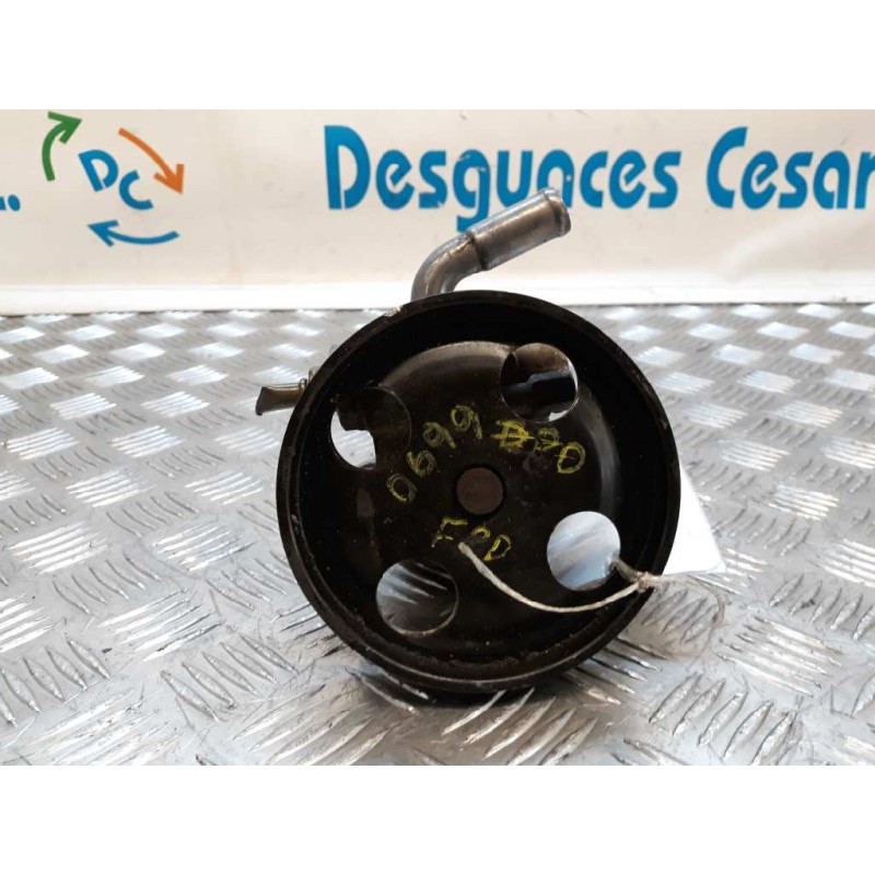 Recambio de bomba direccion para ford fiesta (cbk) ambiente referencia OEM IAM 26663A696DD  