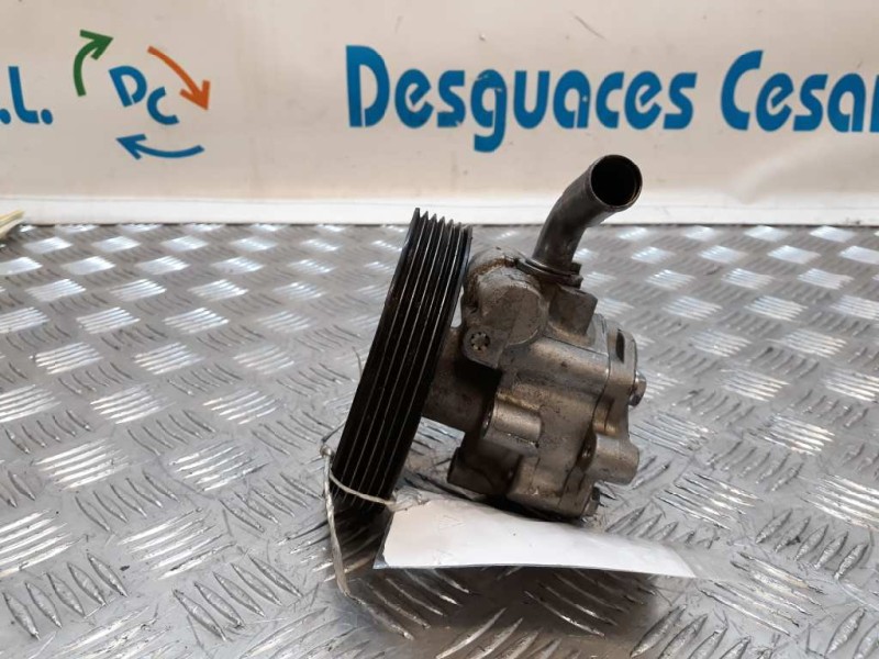 Recambio de bomba direccion para ford fiesta (cbk) ambiente referencia OEM IAM 26663A696DD  