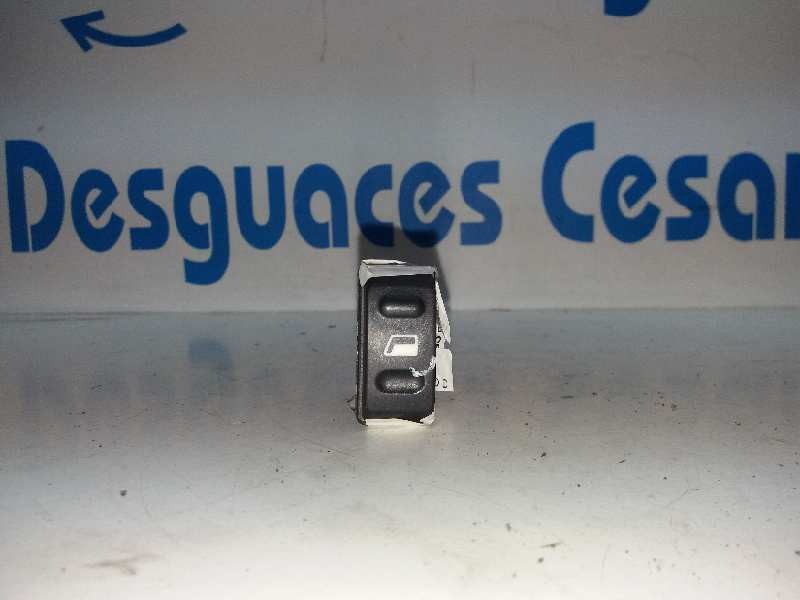 Recambio de mando elevalunas delantero derecho para citroën xsara berlina 1.9 d sx referencia OEM IAM   