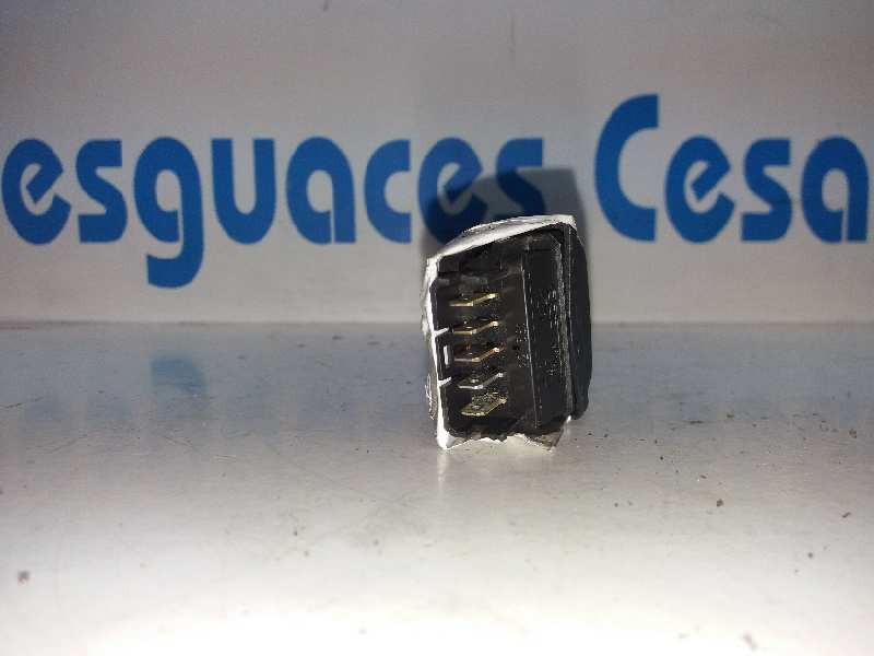 Recambio de mando elevalunas delantero derecho para citroën xsara berlina 1.9 d sx referencia OEM IAM   