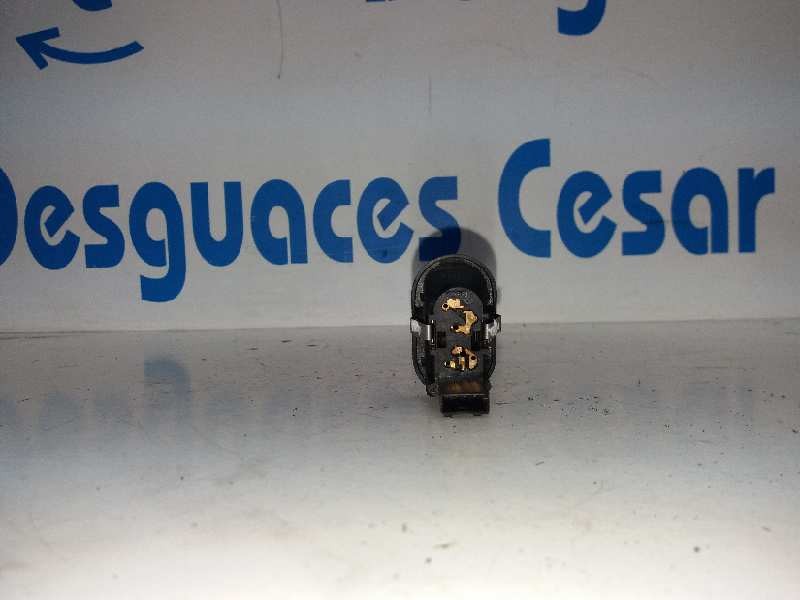 Recambio de mando elevalunas delantero derecho para opel zafira a elegance referencia OEM IAM   