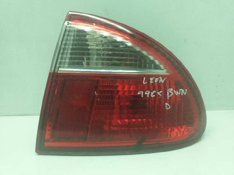 Recambio de piloto trasero derecho para seat leon (1m1) signo referencia OEM IAM 1M6945112FKZ  