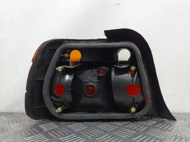 Recambio de piloto trasero derecho para bmw serie 3 berlina (e36) 318tds referencia OEM IAM    Recambio de piloto trasero derecho para bmw serie 3 berlina (e36) 318tds referencia OEM IAM