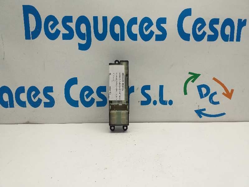 Recambio de mando elevalunas delantero izquierdo para nissan almera (n16/e) acenta referencia OEM IAM   