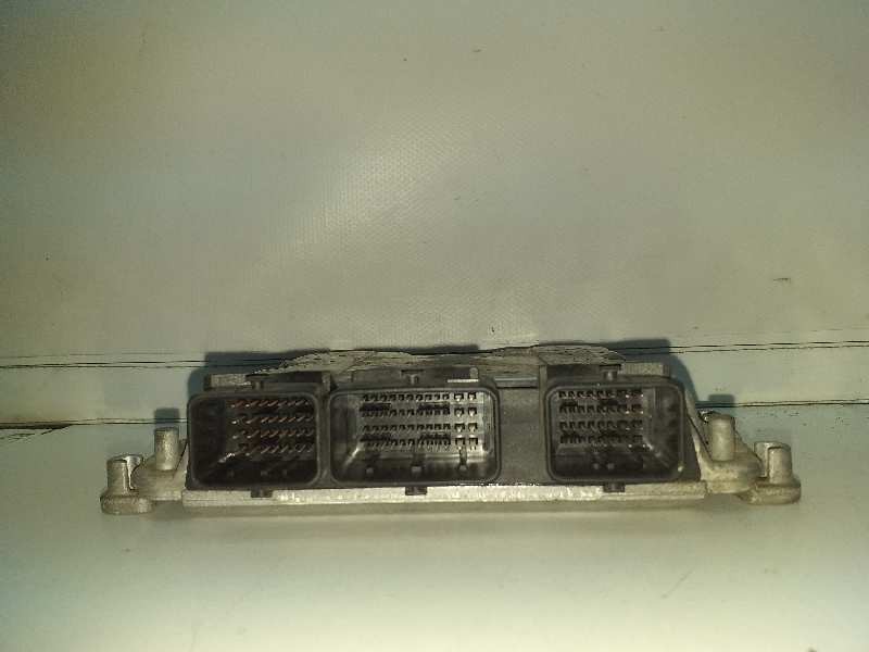 Recambio de centralita motor uce para peugeot 206 berlina play station 2 referencia OEM IAM 0281010594 9642013980 