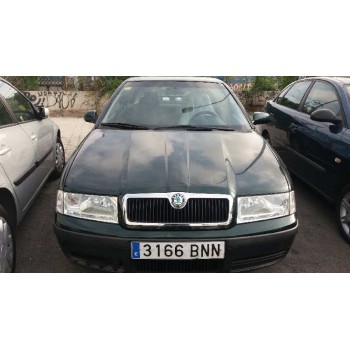 SKODA OCTAVIA BERLINA (1U2)