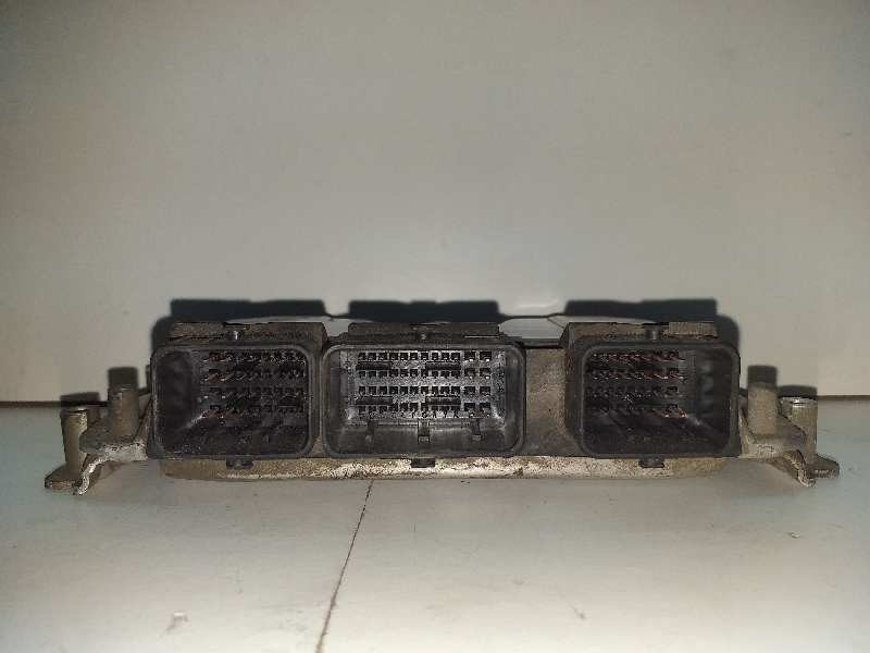 Recambio de centralita motor uce para peugeot 206 berlina xr referencia OEM IAM 0261206606 9638765980 