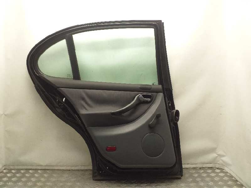 Recambio de puerta trasera izquierda para seat toledo (1m2) select referencia OEM IAM 1M0833055N TAXI 
