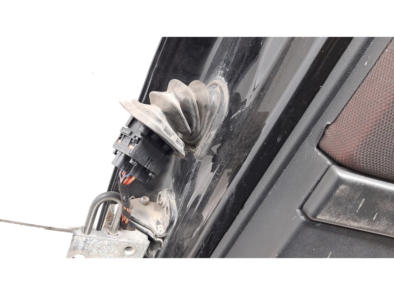 Recambio de puerta trasera derecha para seat leon (1p1) reference referencia OEM IAM 1P0833056 NEGRO 