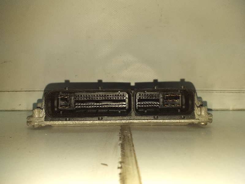 Recambio de centralita motor uce para seat ibiza (6l1) cool referencia OEM IAM 5WP4012105 03E906033D 