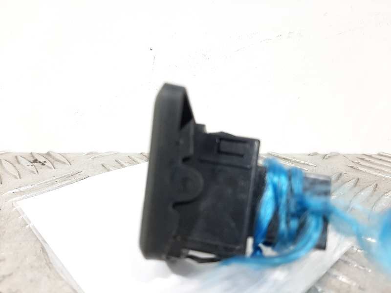 Recambio de mando elevalunas delantero derecho para fiat nuova 500 (150) lounge referencia OEM IAM 28767  