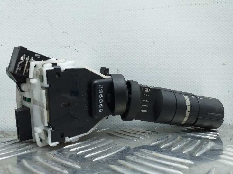 Recambio de mando limpia para nissan murano (z50) básico referencia OEM IAM 5909SD 25260CA000 