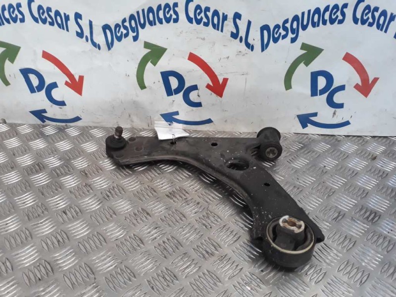 Recambio de brazo suspension inferior delantero izquierdo para peugeot bipper básico referencia OEM IAM   