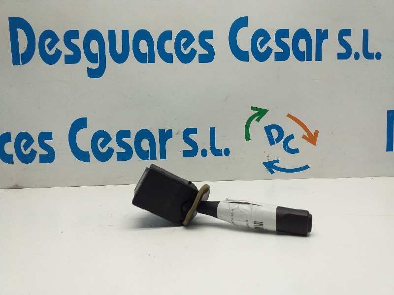 Recambio de mando limpia para peugeot 306 berlina 4 puertas (s1) sl referencia OEM IAM    Recambio de mando limpia para peugeot 306 berlina 4 puertas (s1) sl referencia OEM IAM