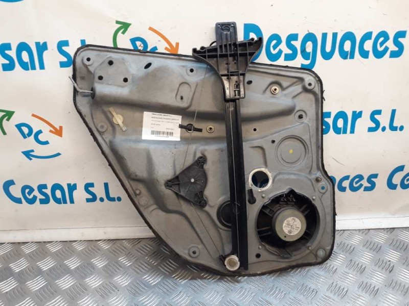 Recambio de elevalunas trasero derecho para volkswagen golf iv berlina (1j1) 25 aniversario referencia OEM IAM   