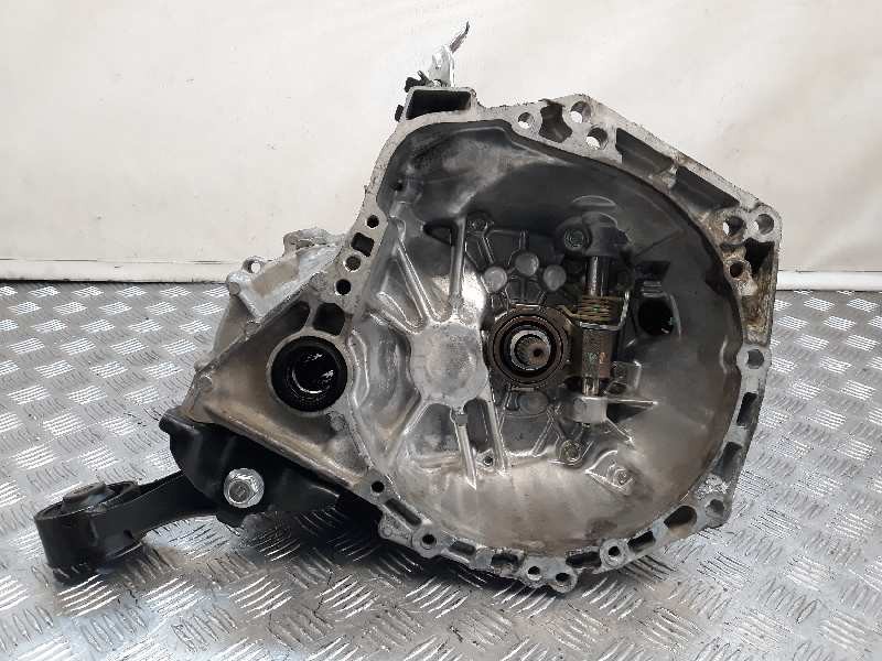 Recambio de caja cambios para toyota aygo (kgb/wnb) básico referencia OEM IAM JG614205  