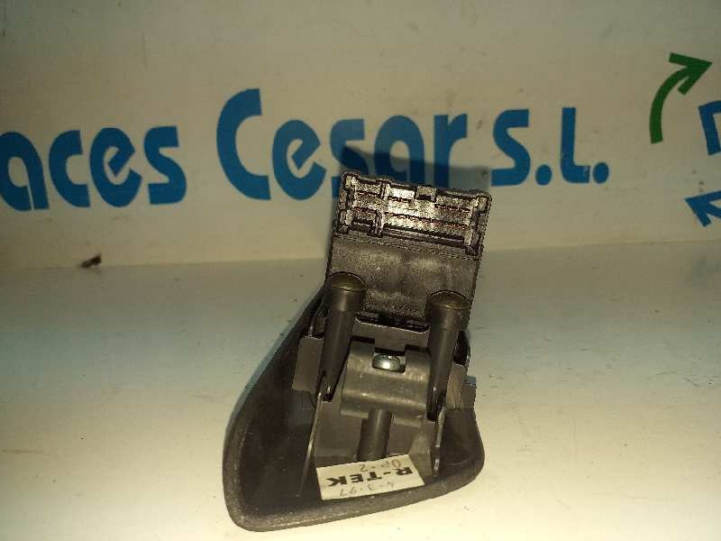 Recambio de mando elevalunas delantero izquierdo para nissan primera berlina (p11) se referencia OEM IAM   