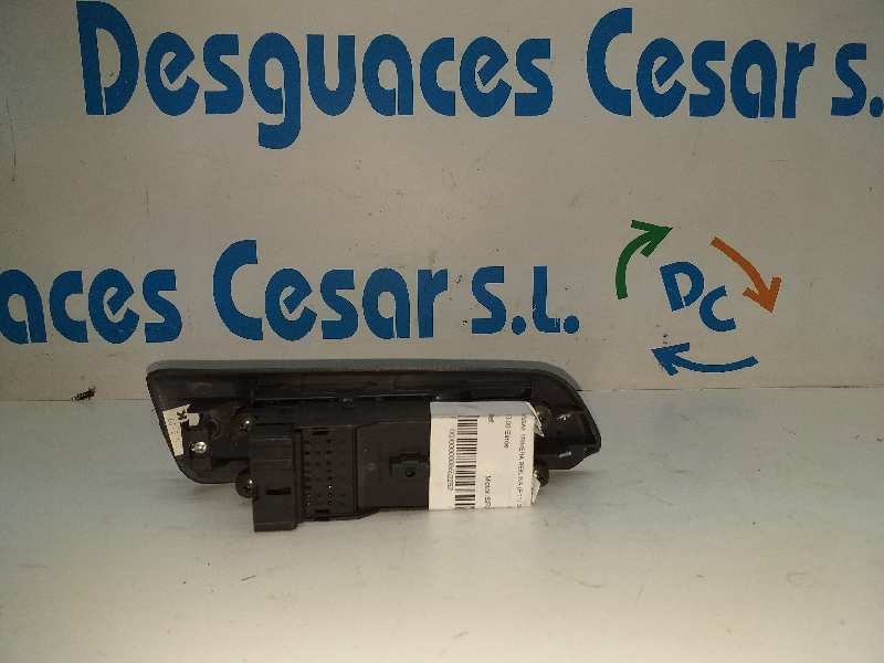 Recambio de mando elevalunas delantero izquierdo para nissan primera berlina (p11) se referencia OEM IAM   
