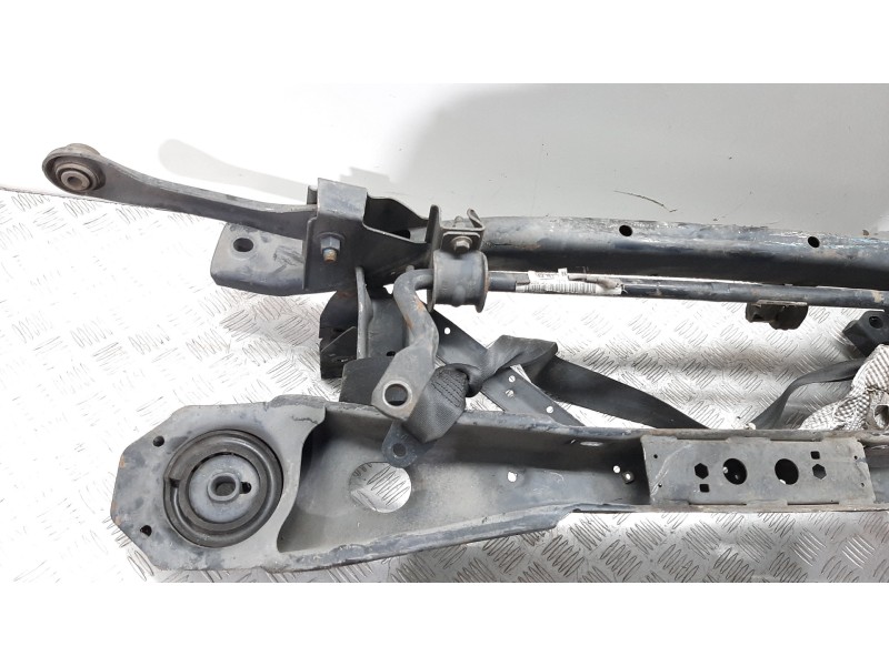 Recambio de puente trasero para ford focus lim. (cb4) titanium referencia OEM IAM 8K02878  