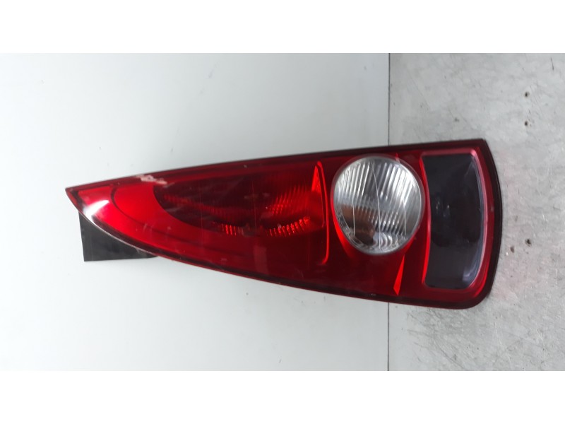 Recambio de piloto trasero izquierdo para renault espace iv (jk0) grand espace dynamique referencia OEM IAM 8200027153  