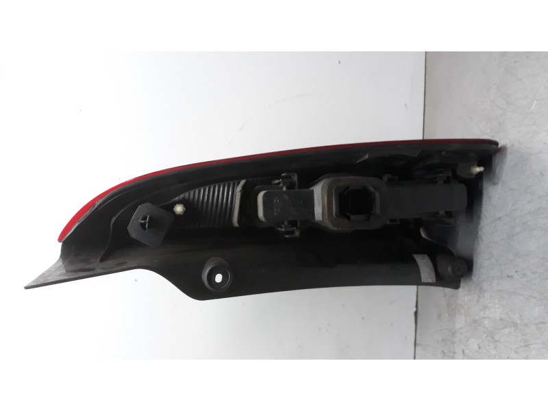 Recambio de piloto trasero izquierdo para renault espace iv (jk0) grand espace dynamique referencia OEM IAM 8200027153  