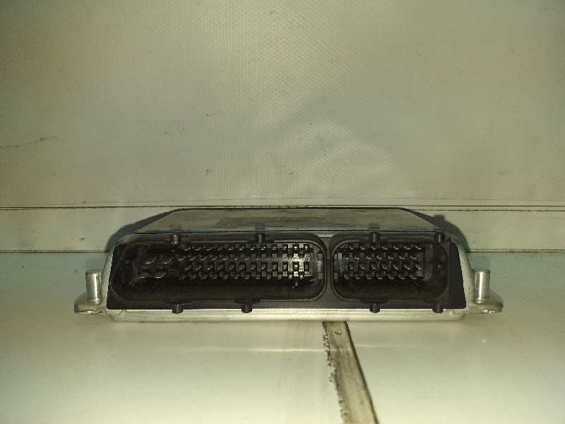 Recambio de centralita motor uce para volkswagen passat berlina (3b2) comfortline referencia OEM IAM 0261204774 8D0907558B 