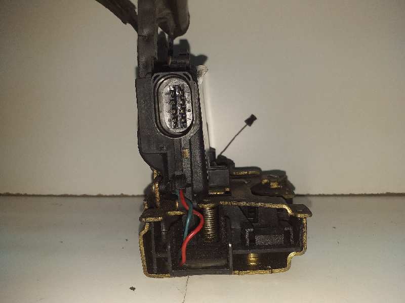 Recambio de cerradura puerta delantera izquierda para volkswagen passat berlina (3b2) comfortline referencia OEM IAM   