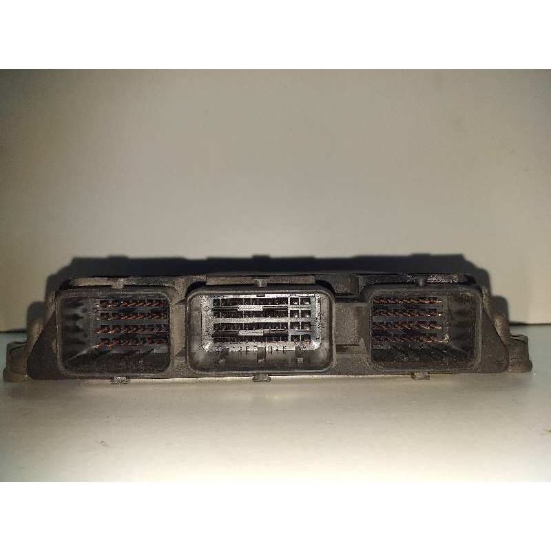 Recambio de centralita motor uce para peugeot 206 berlina xr referencia OEM IAM 0281011776 8200391966 