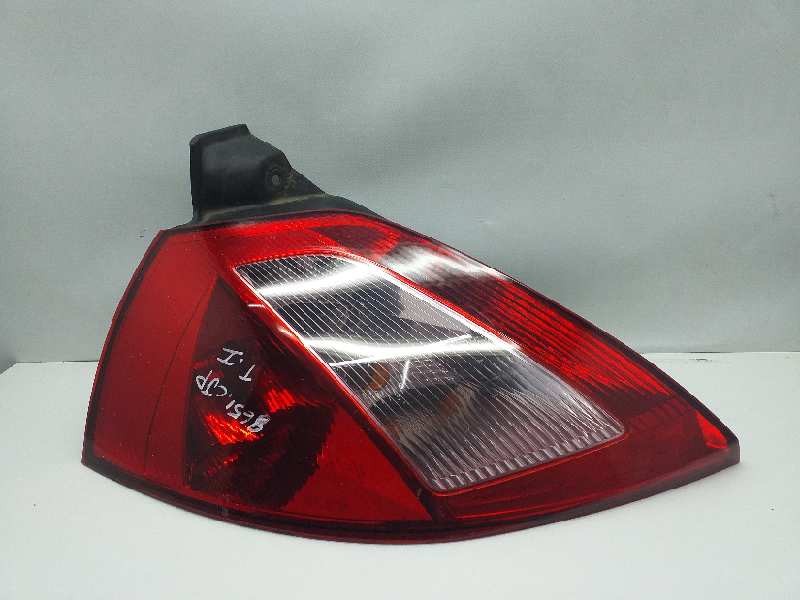 Recambio de piloto trasero izquierdo para renault megane ii berlina 5p confort expression referencia OEM IAM 8200073236  