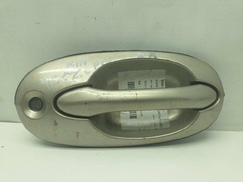 Recambio de maneta exterior delantera derecha para kia carnival ii 2.9 crdi lx referencia OEM IAM   