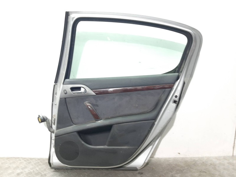 Recambio de puerta trasera derecha para peugeot 407 st confort pack referencia OEM IAM  PLATA 