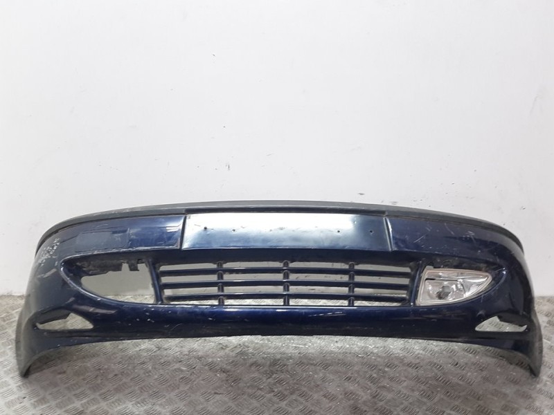 Recambio de paragolpes delantero para ford fiesta berlina (dx) trend referencia OEM IAM  AZUL 