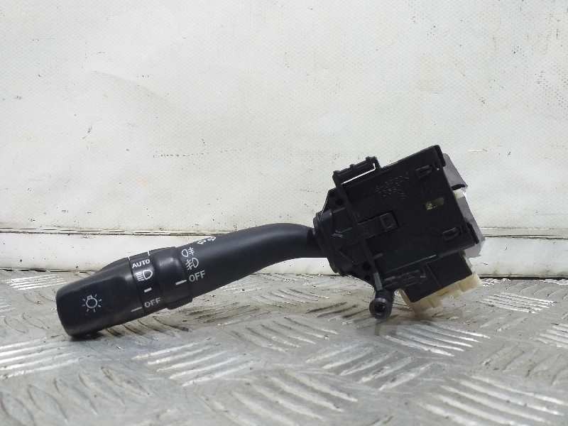 Recambio de mando intermitentes para toyota avensis berlina (t25) 2.0 d4-d executive berlina (5-ptas.) referencia OEM IAM 173650