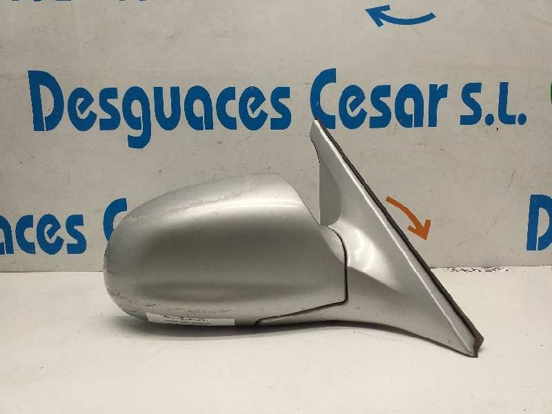 Recambio de retrovisor derecho para hyundai accent (lc) gls referencia OEM IAM 8762025621CA ELECTRICO 
