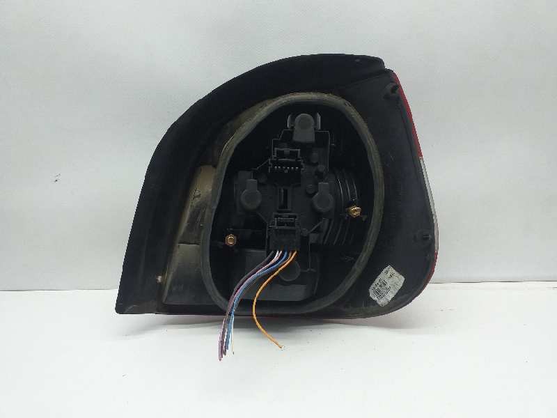 Recambio de piloto trasero izquierdo para renault megane i scenic (ja0) 1.4 16v kaleido referencia OEM IAM   
