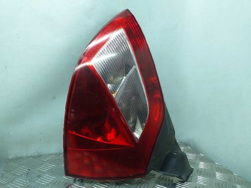 Recambio de piloto trasero derecho para renault megane ii berlina 5p confort dynamique referencia OEM IAM 8200073237  