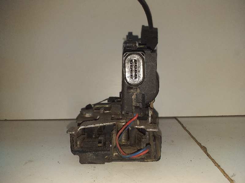 Recambio de cerradura puerta delantera derecha para volkswagen golf iv berlina (1j1) básico referencia OEM IAM   