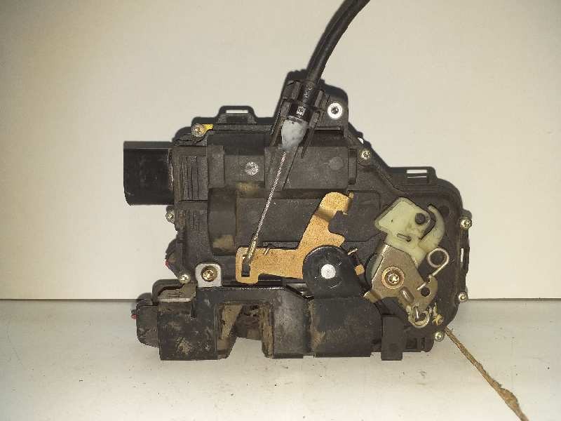 Recambio de cerradura puerta delantera derecha para volkswagen golf iv berlina (1j1) básico referencia OEM IAM   