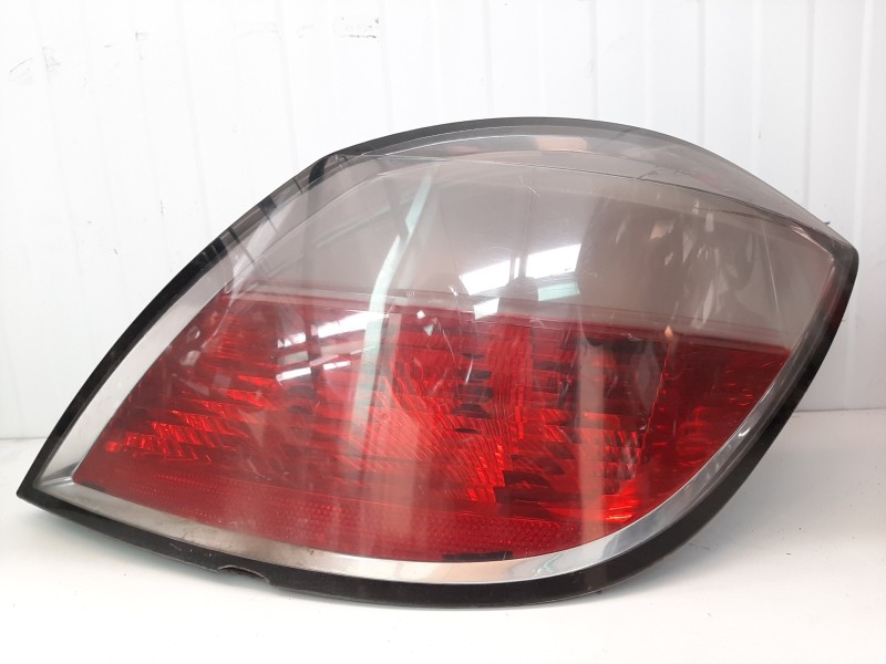 Recambio de piloto trasero derecho para opel astra h berlina enjoy referencia OEM IAM   