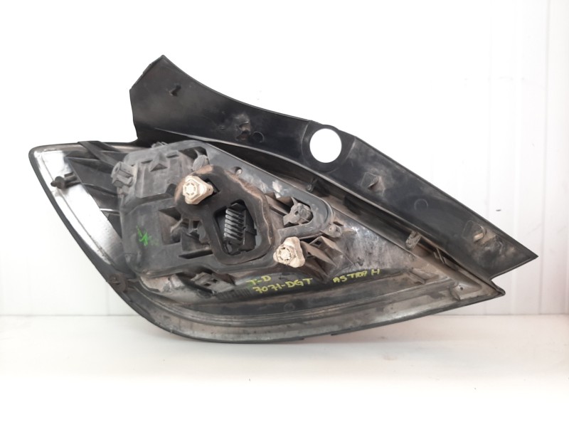 Recambio de piloto trasero derecho para opel astra h berlina enjoy referencia OEM IAM   
