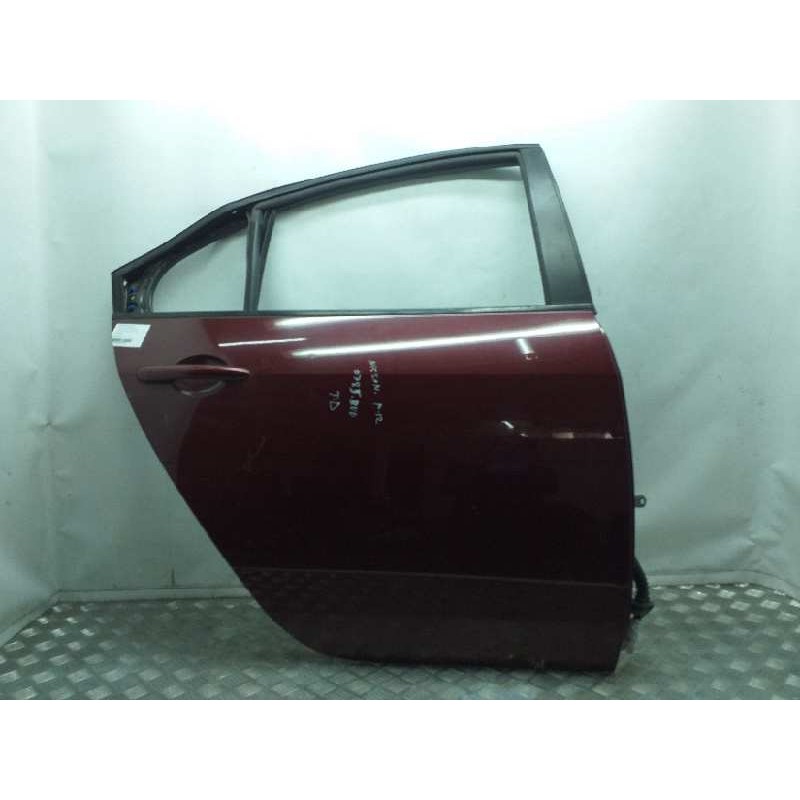 Recambio de puerta trasera derecha para nissan primera berlina (p12) acenta referencia OEM IAM 82100AV630 GRANATE 