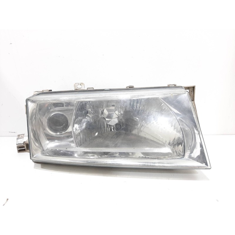 Recambio de faro derecho para skoda octavia berlina (1u2) ambiente referencia OEM IAM 1U1941018P  