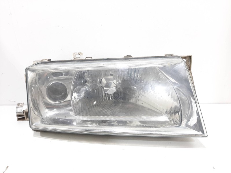Recambio de faro derecho para skoda octavia berlina (1u2) ambiente referencia OEM IAM 1U1941018P  