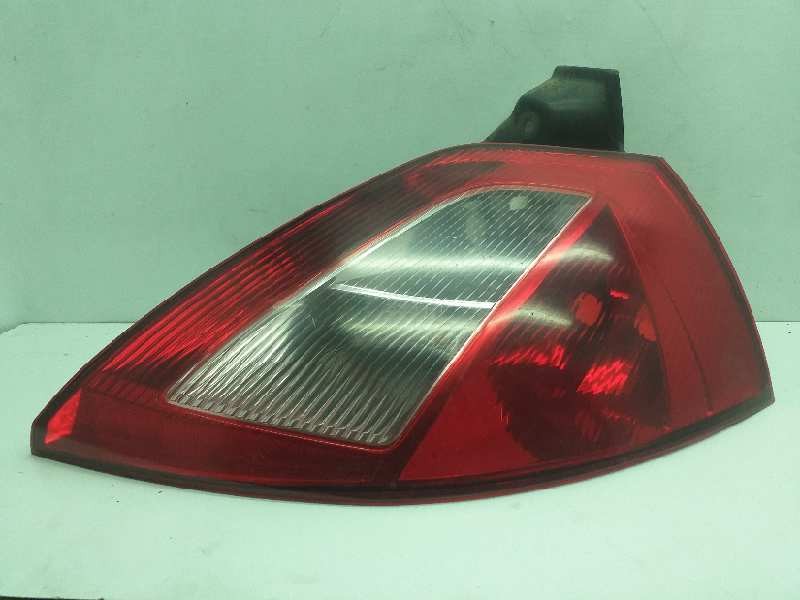 Recambio de piloto trasero derecho para renault megane ii berlina 5p confort dynamique referencia OEM IAM 8200073237  