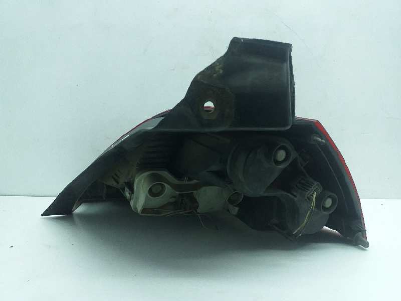 Recambio de piloto trasero izquierdo para renault megane ii berlina 5p confort dynamique referencia OEM IAM 8200073236  