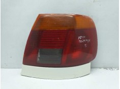 Recambio de piloto trasero derecho para audi a4 berlina (b5) 1.8 referencia OEM IAM 8D0945112A  