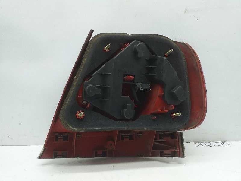 Recambio de piloto trasero izquierdo para audi a4 berlina (b5) 1.8 referencia OEM IAM 8D0945111A  