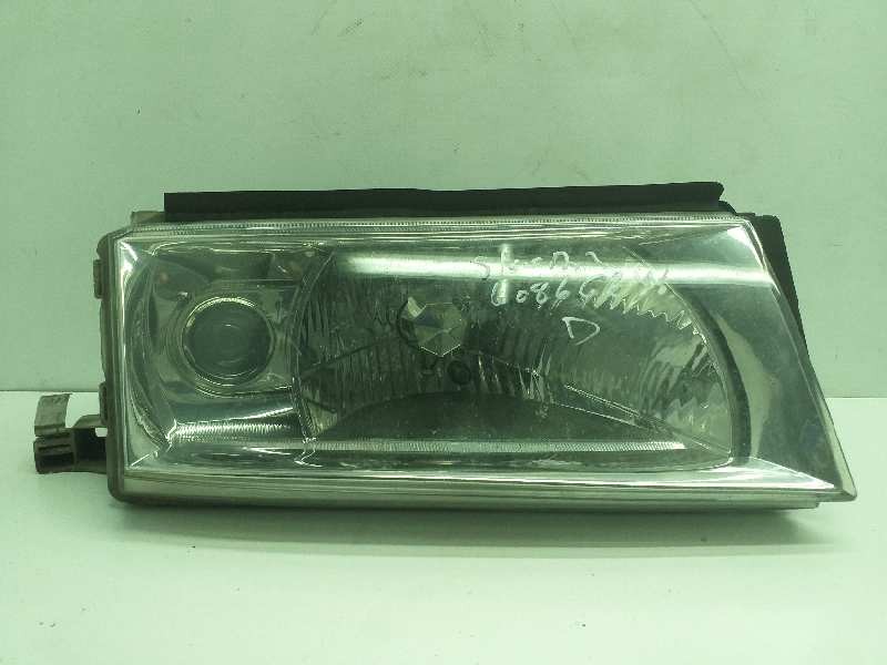 Recambio de faro derecho para skoda octavia berlina (1u2) tour referencia OEM IAM   