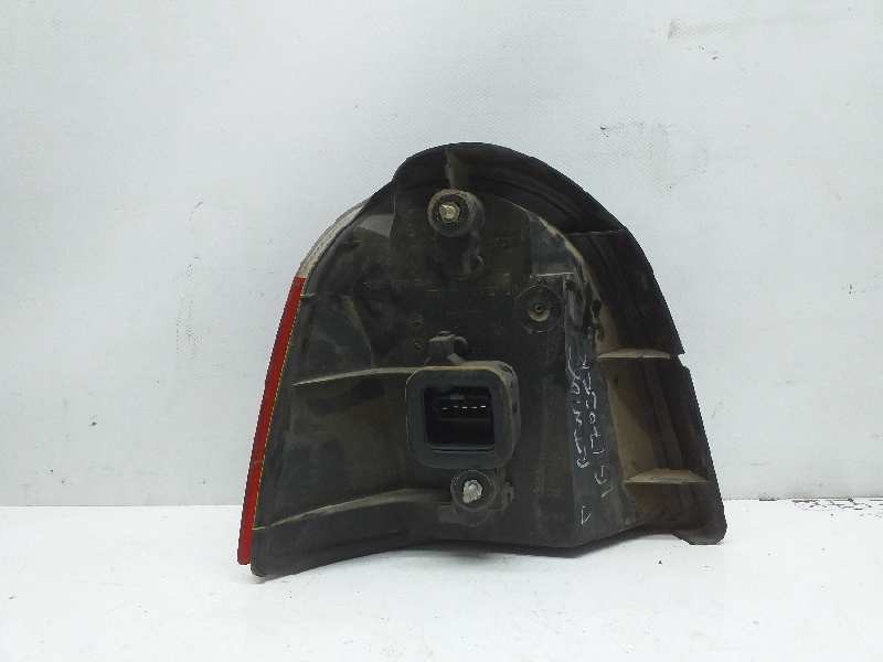 Recambio de piloto trasero derecho para renault twingo (co6) 1.3 paquete referencia OEM IAM 7701203868  