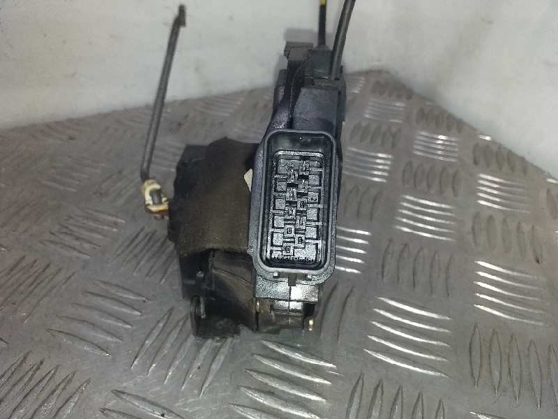 Recambio de cerradura puerta delantera derecha para mazda 3 berlina (bk) 1.6 crdt active referencia OEM IAM   